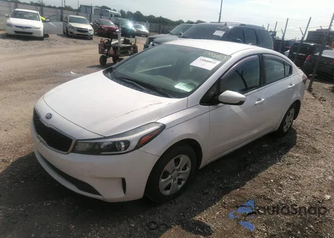 2017 Kia Forte Lx z USA, uszkodzony, nr VIN 3KPFL4A79HE120709
